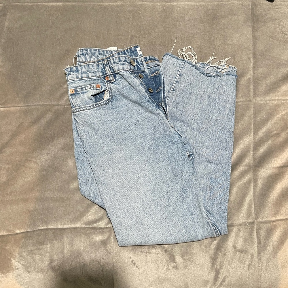 Zara High Waisted Straight leg jeans